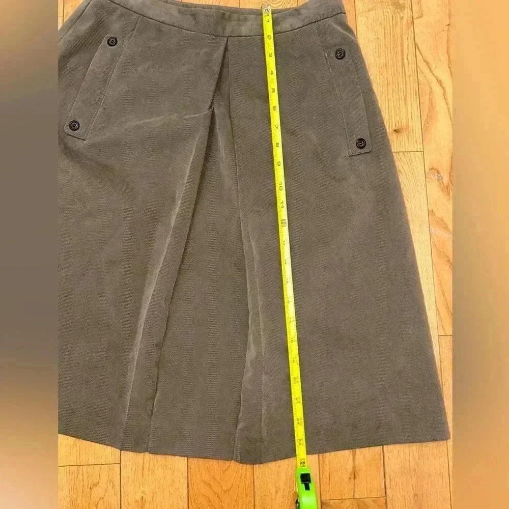 Club Monaco Green Khaki A Line Skirt with Button Details‎ Size 4
